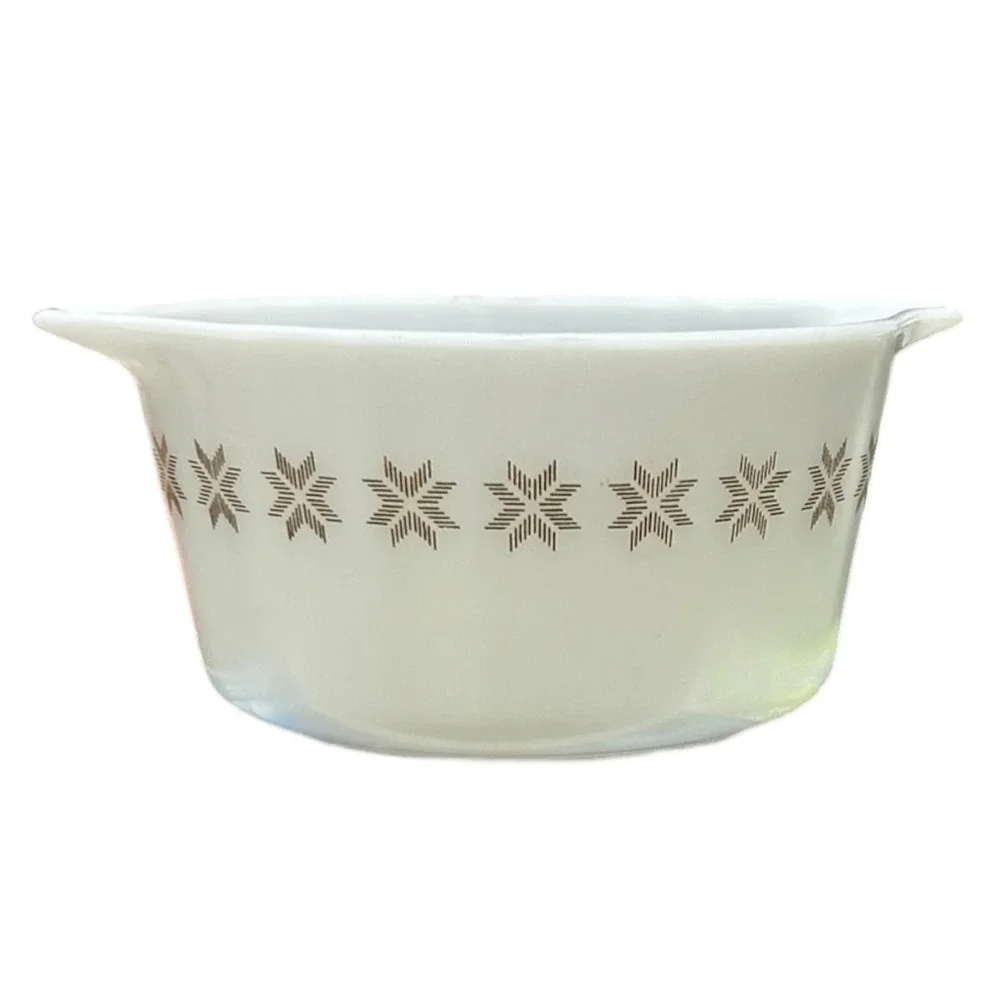 Vintage Pyrex 473 Town and Country 1 Qt Casserole Bowl Brown Snowflake White